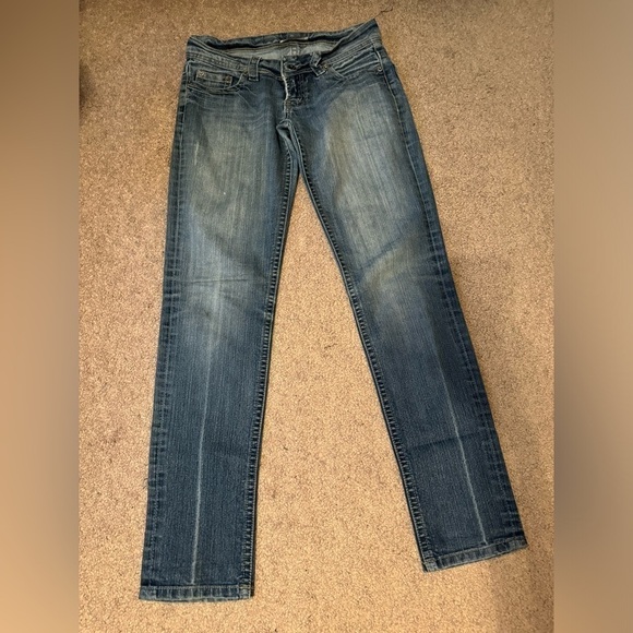 Forever 21 low rise distressed straight leg jeans size 3 - Picture 2 of 10